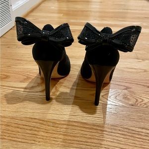 J Renee Kete black heels NIB Sz 8